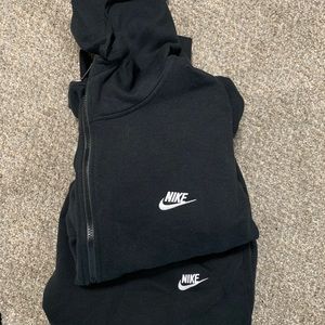Nike Jogging suit